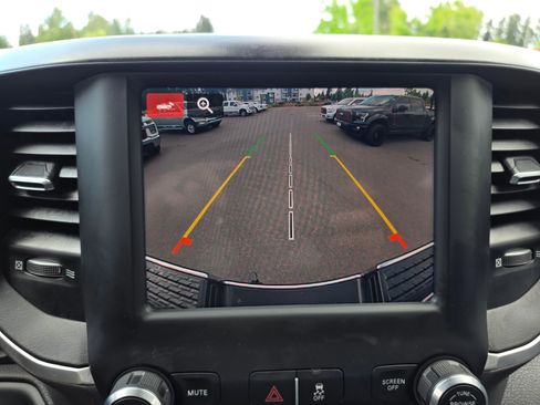 Used 2022 RAM 3500 Big Horn AWD/4WD image 16