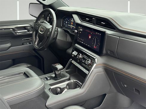 Used 2022 GMC Sierra 1500 AT4 w/ AT4 Premium Package image 6