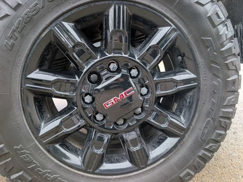 Used 2024 GMC Sierra 2500 AT4 w/ AT4 Premium Plus Package image 8