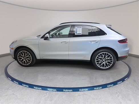 Used 2018 Porsche Macan S image 9