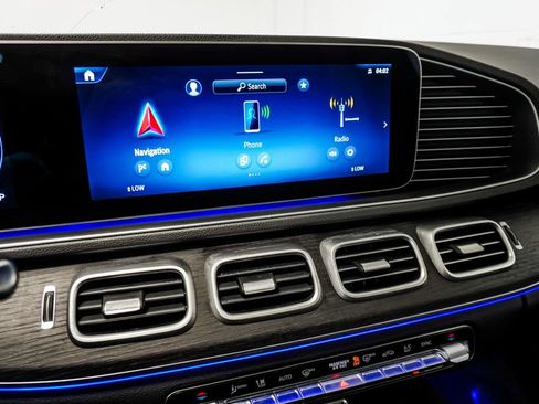 Used 2025 Mercedes-Benz GLE 350 4MATIC image 25