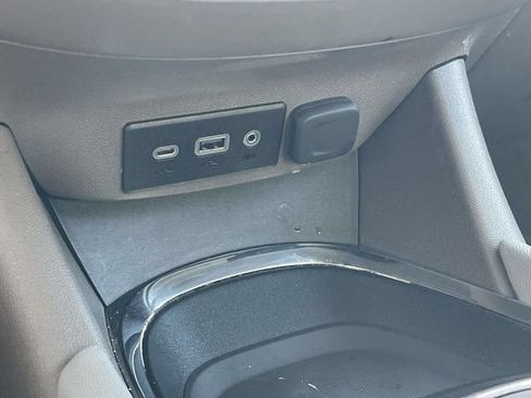 Used 2025 Chevrolet Malibu LT FWD image 29