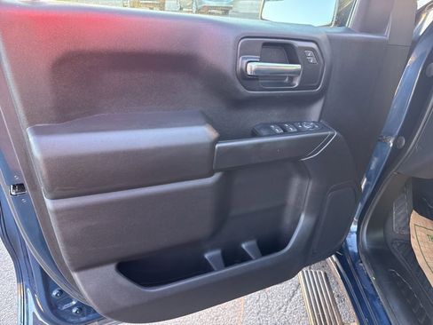 Used 2023 Chevrolet Silverado 1500 Custom image 21
