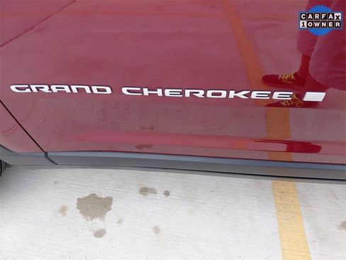 Used 2024 Jeep Grand Cherokee Limited w/ Trailer Tow Package image 28