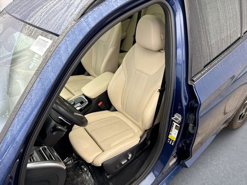 Used 2023 BMW X3 M40i image 11