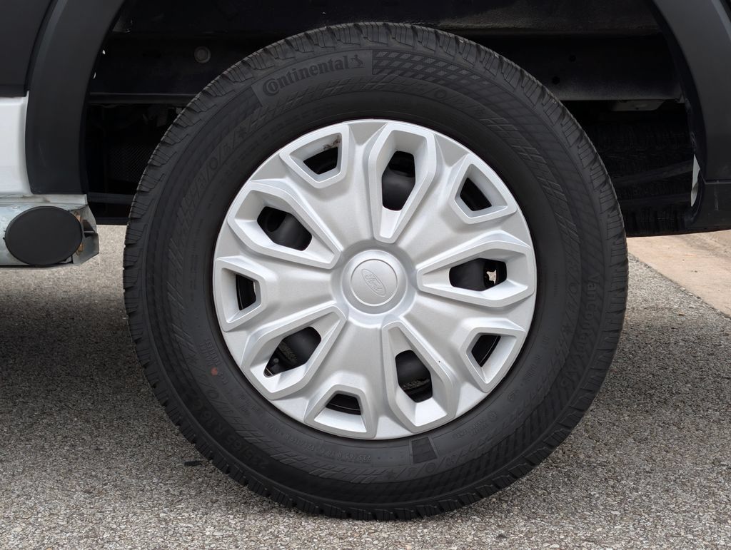 Certified 2025 Ford Transit 250 Low Roof w/ Exterior Upgrade Package RWD image 26