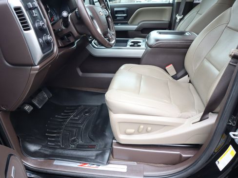 Used 2018 Chevrolet Silverado 2500 LTZ w/ Duramax Plus Package image 14