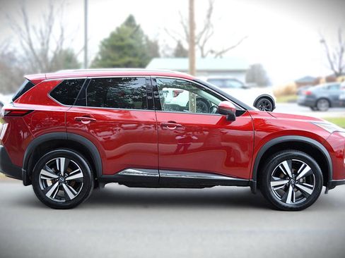 Used 2023 Nissan Rogue SL image 4