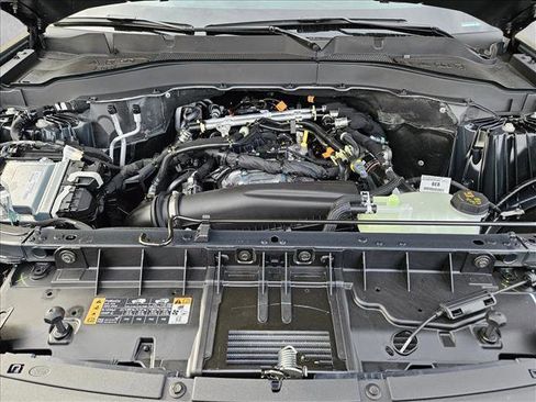 New 2026 Ford Explorer Tremor w/ Tremor Convenience Package image 17