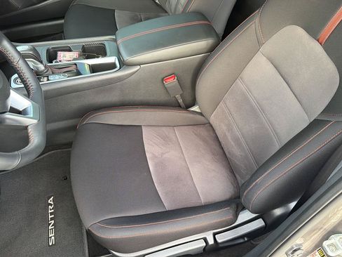 Used 2024 Nissan Sentra SR FWD image 30