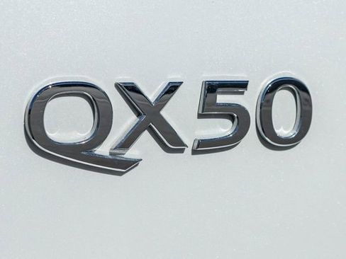 Used 2024 INFINITI QX50 Luxe FWD image 5
