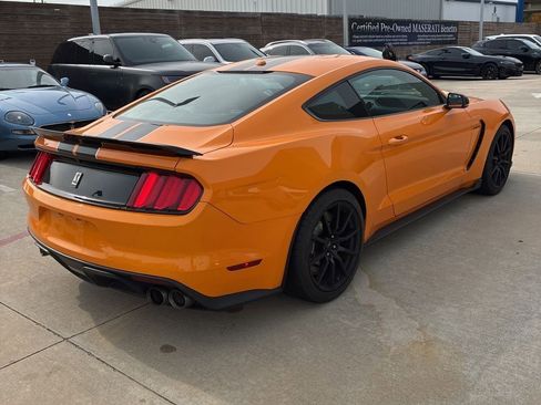 Used 2018 Ford Mustang Shelby GT350 w/ Convenience Package image 5