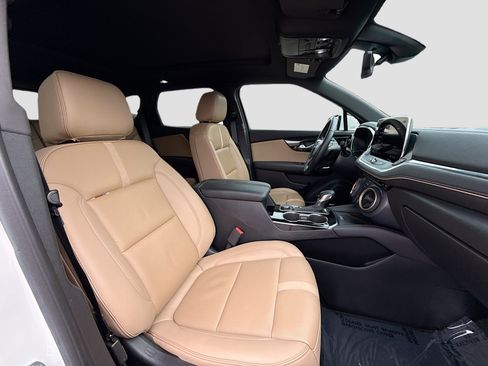 Used 2023 Chevrolet Blazer Premier w/ Driver Confidence II Package image 16