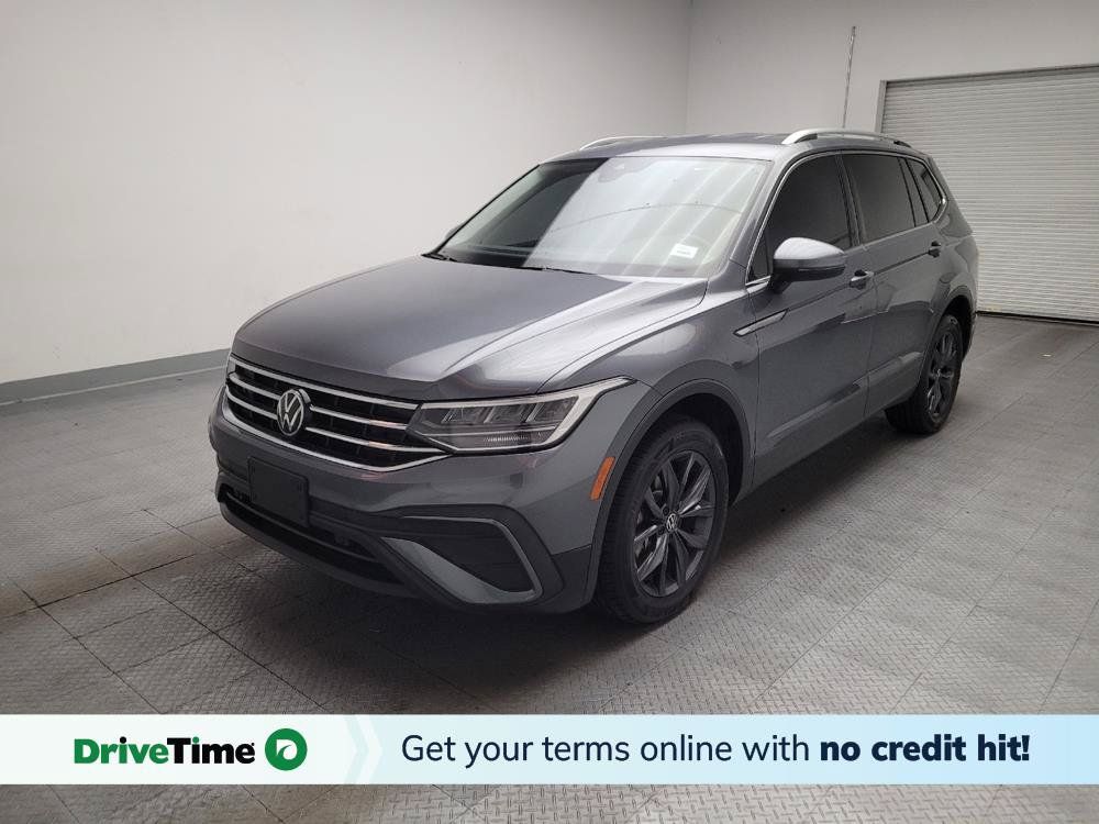 Used 2023 Volkswagen Tiguan SE FWD image 1