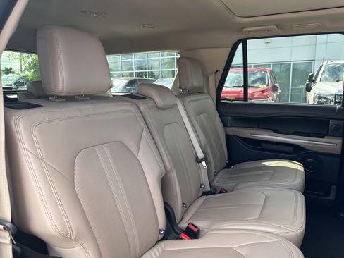 Used 2024 Ford Expedition Max Limited RWD image 18