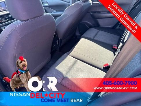 Used 2025 Nissan Rogue SV FWD image 10