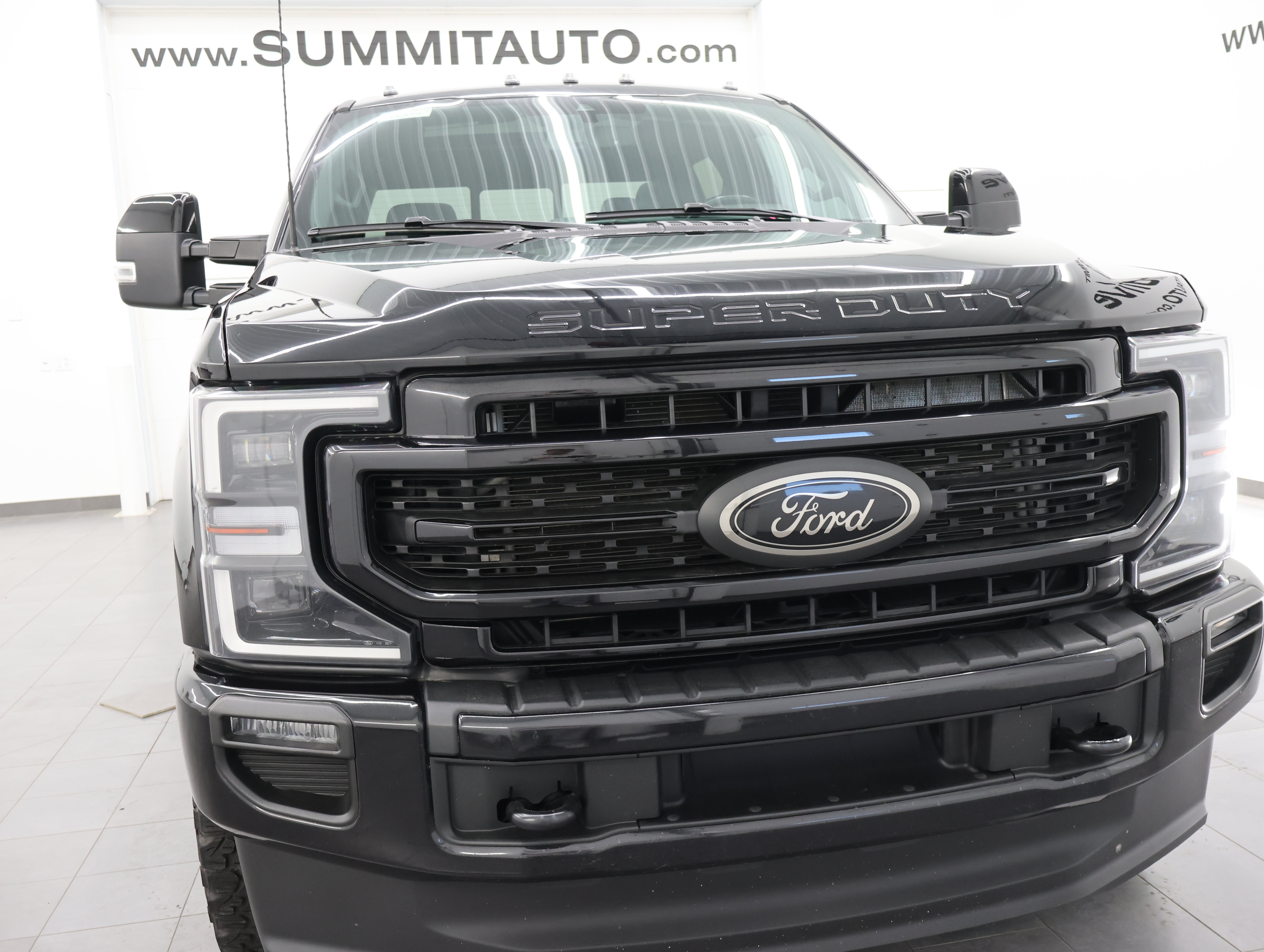 Used 2022 Ford F250 Lariat w/ Black Appearance Package AWD/4WD image 21