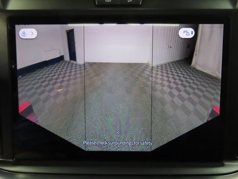 Used 2025 Ford F250 Platinum image 18