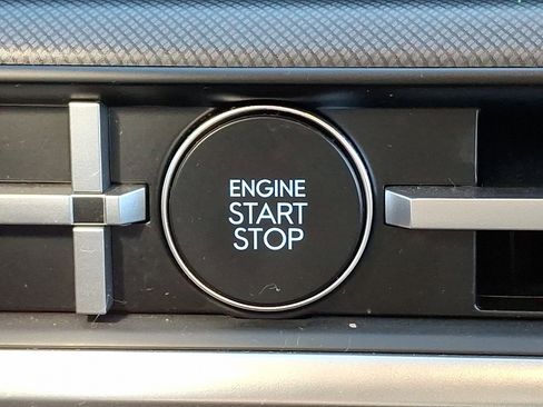 Used 2025 Hyundai Santa Fe SEL image 23