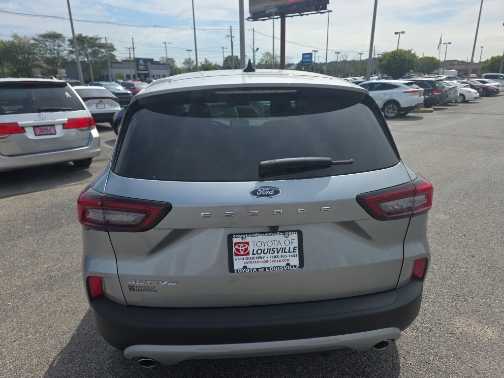 Used 2024 Ford Escape Active w/ Cold Weather Package FWD image 5