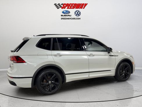 Certified 2023 Volkswagen Tiguan SE R-Line AWD/4WD image 5