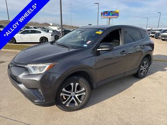 Used 2018 Toyota RAV4 LE w/ All Weather Liner Package video 1