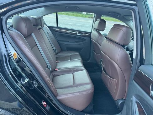 Used 2013 Hyundai Genesis 3.8 image 16