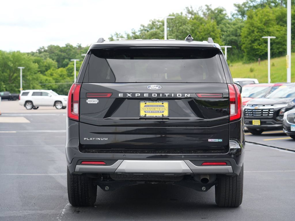 Used 2025 Ford Expedition Platinum AWD/4WD image 4