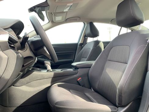 Used 2025 Nissan Altima 2.5 SV image 28