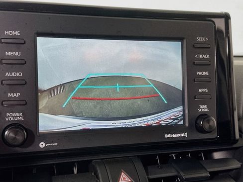 Used 2021 Toyota RAV4 LE FWD image 10