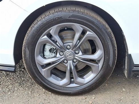 Used 2024 Honda Accord EX-L image 8