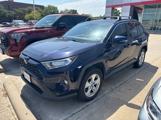 Used 2020 Toyota RAV4 XLE FWD video 1