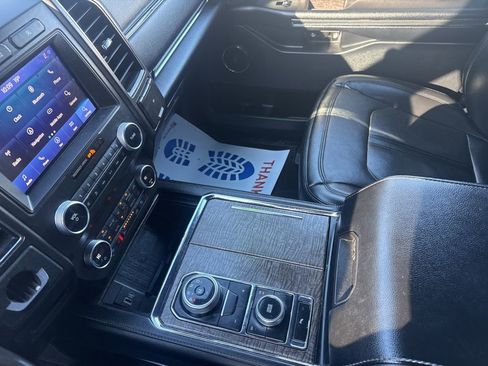 Used 2021 Ford Expedition Max Limited image 30