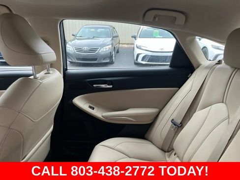 Used 2021 Toyota Avalon XLE w/ Carpet Mat Package (TMS) FWD image 14