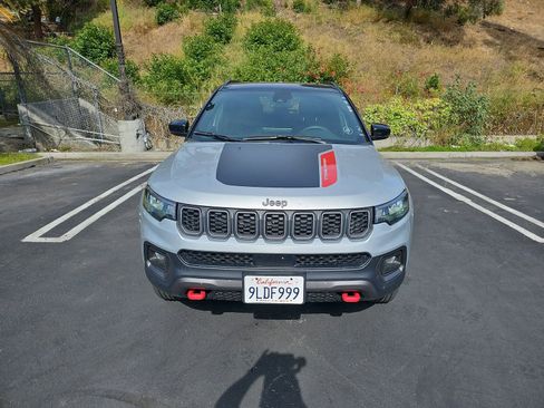 Used 2024 Jeep Compass Trailhawk image 12