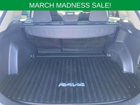 Used 2021 Toyota RAV4 XLE w/ Convenience Package image 25