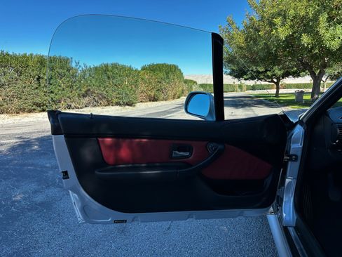 Used 1998 BMW Z3 1.9 image 25