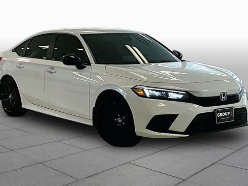 Used 2022 Honda Civic Sport image 2