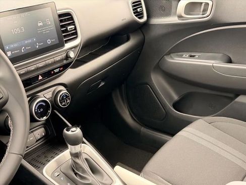 New 2026 Hyundai Venue SEL FWD image 9