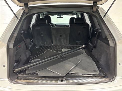 Used 2025 Audi Q7 3.0T Prestige image 41