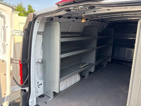Used 2023 Mercedes-Benz Metris image 6
