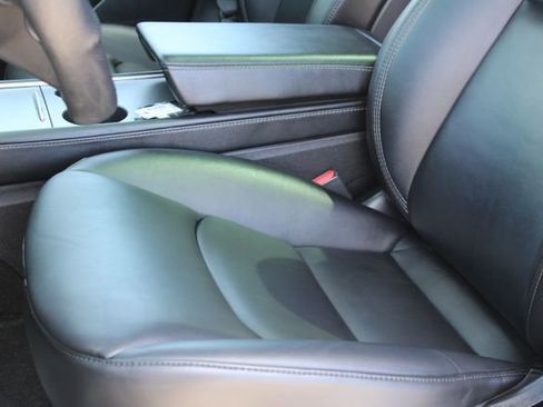 Used 2022 Tesla Model 3 Long Range AWD/4WD image 25