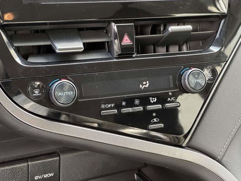 Used 2023 Toyota Camry LE image 29