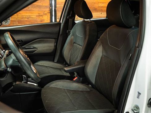 Used 2019 Nissan Kicks S image 7
