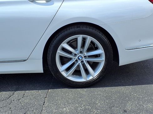 Used 2019 BMW 750i w/ Executive Package RWD image 9