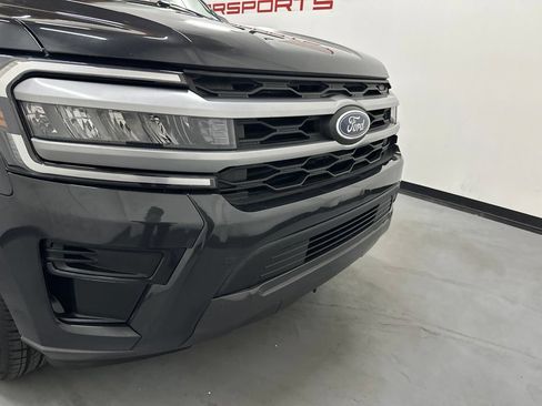 Used 2023 Ford Expedition Max XLT RWD image 2