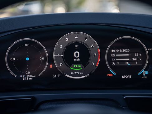 Certified 2025 Porsche Cayenne E-Hybrid Coupe AWD/4WD image 10