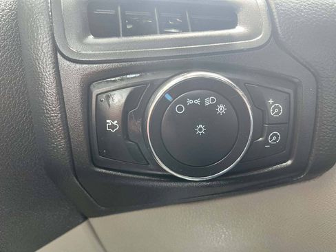 Used 2013 Ford Focus SE FWD image 16