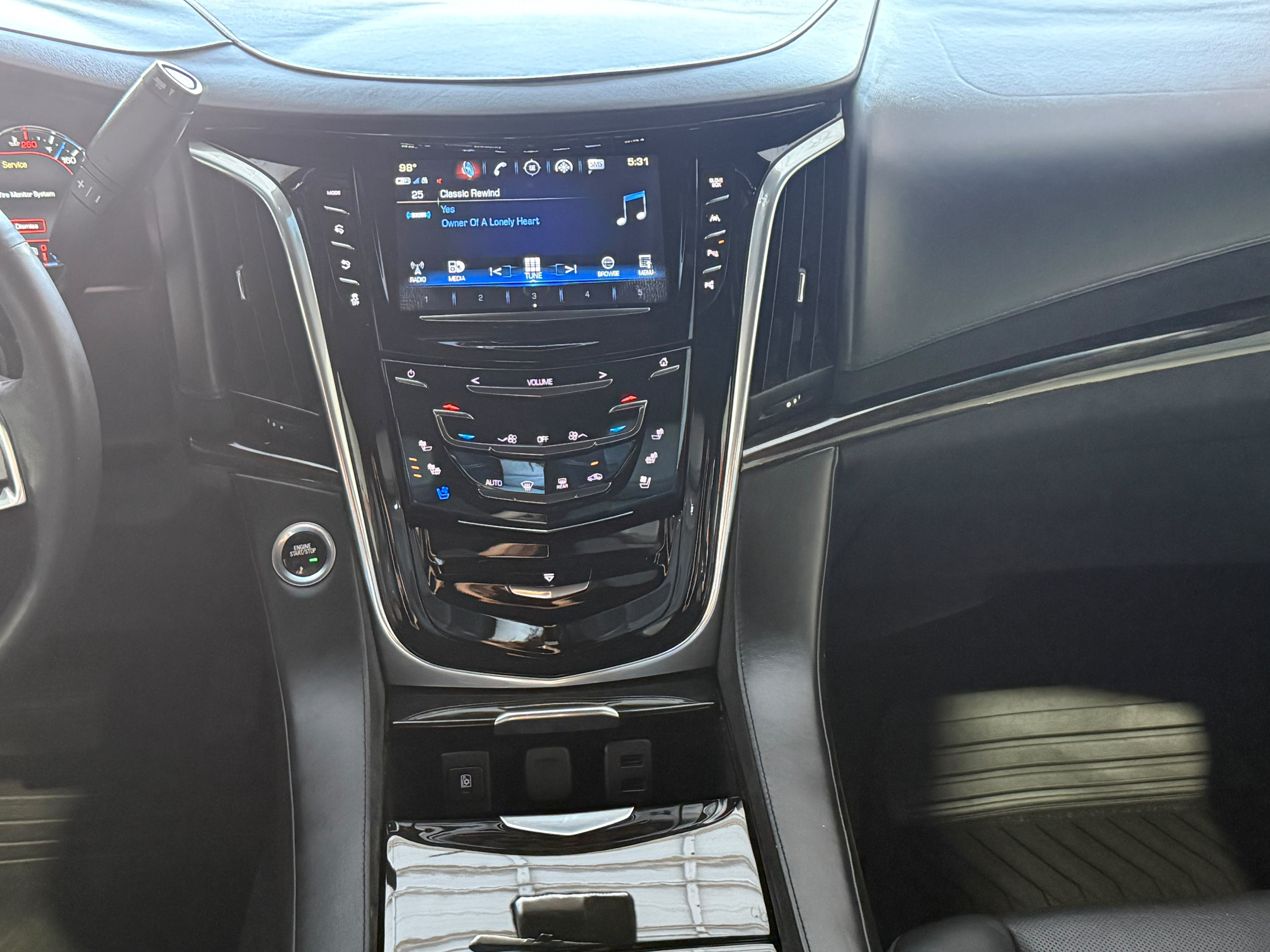 Used 2020 Cadillac Escalade Platinum AWD/4WD image 21