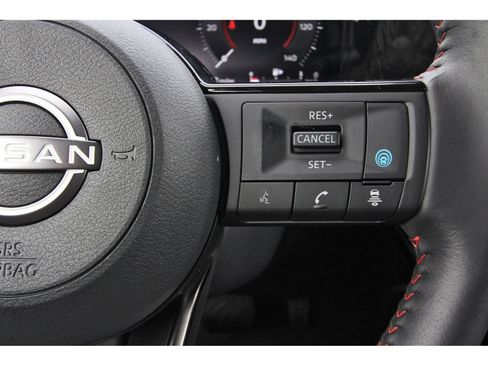 Certified 2025 Nissan Kicks SR FWD image 19